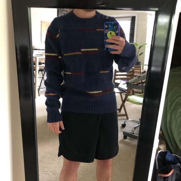 vintage sweater. - Picture 3 of 3